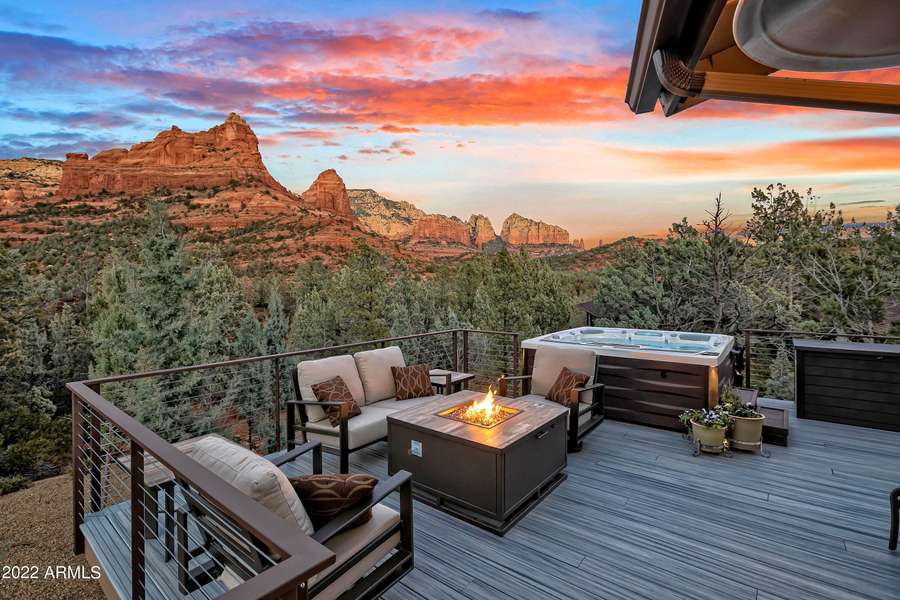 255 Rim Shadows Drive, Sedona, AZ 86336