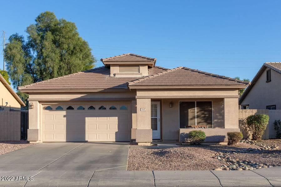 3649 S LOBACK Lane, Gilbert, AZ 85297