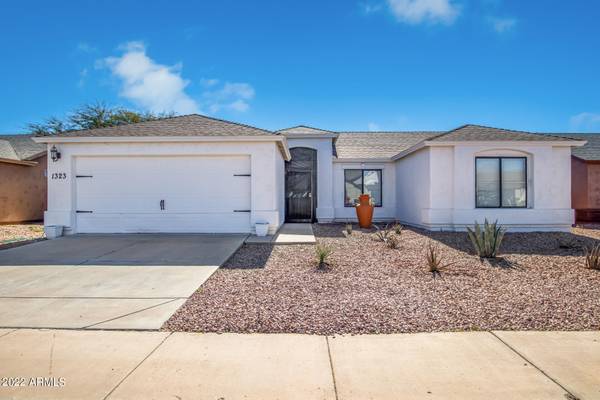 1323 E SILVERBRUSH Trail, Casa Grande, AZ 85122