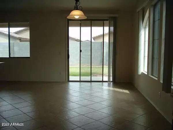 Phoenix, AZ 85041,6911 S 21ST Lane