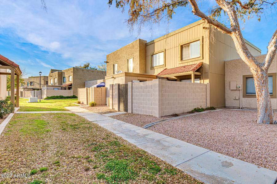 1035 E Redfield Road, Tempe, AZ 85283