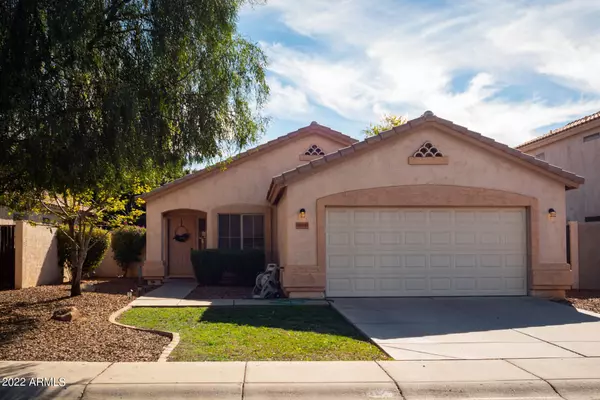 853 W STRAFORD Avenue, Gilbert, AZ 85233