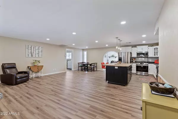 Phoenix, AZ 85032,16801 N 43RD Street