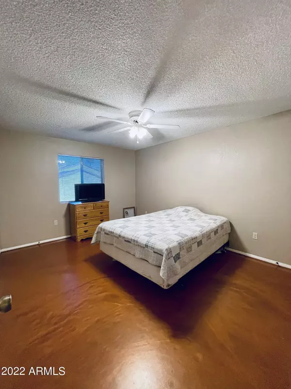 Mesa, AZ 85210,1942 S Emerson -- #213