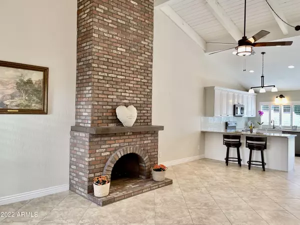 Paradise Valley, AZ 85253,5534 N 71ST Street