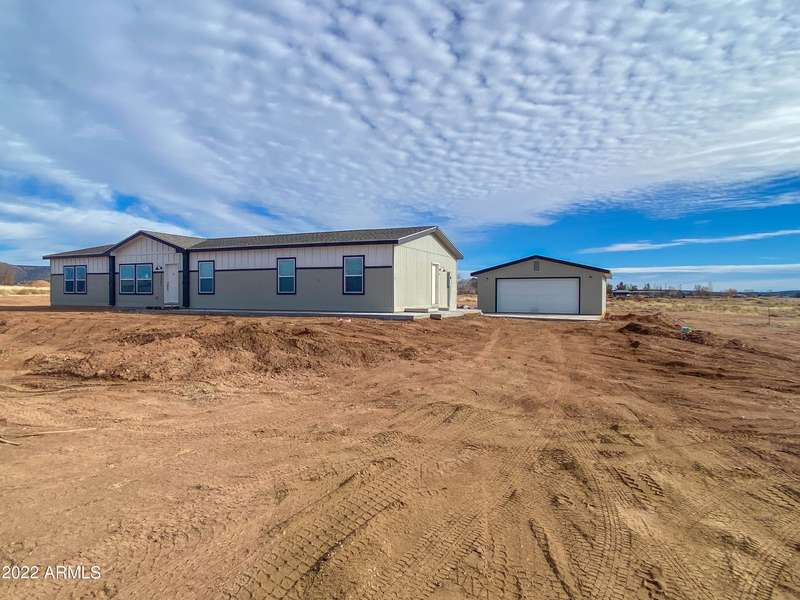 25221 N MITCHELL Lane, Paulden, AZ 86334