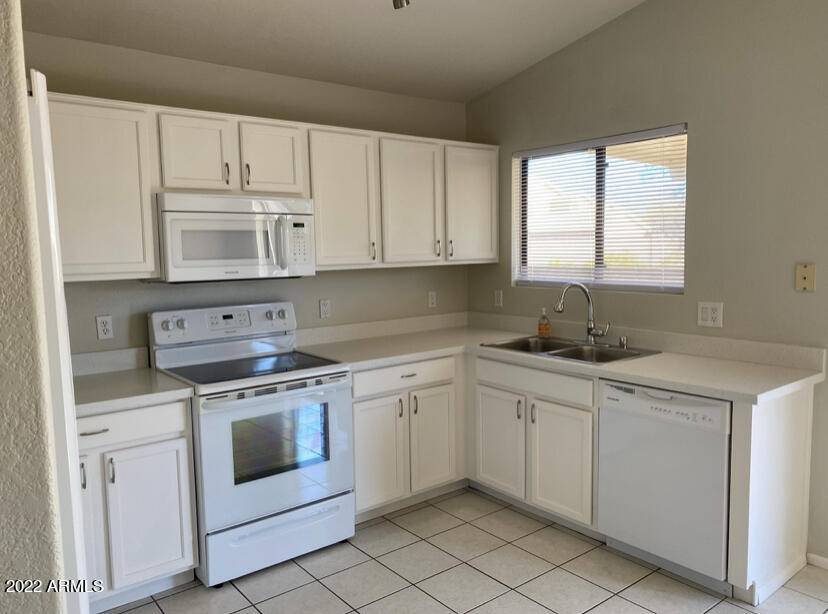 2153 E WILLIAMS Drive, Phoenix, AZ 85024