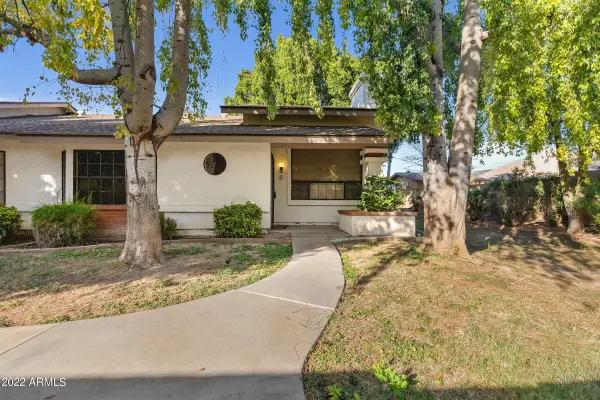 1550 N STAPLEY Drive #45, Mesa, AZ 85203