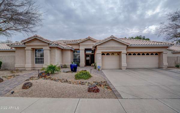 6283 W DONALD Drive, Glendale, AZ 85310