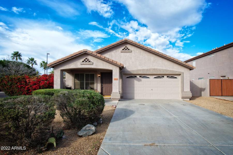 906 W STRAFORD Avenue, Gilbert, AZ 85233