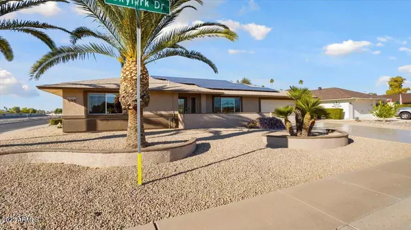 12530 W SKYLARK Drive, Sun City West, AZ 85375