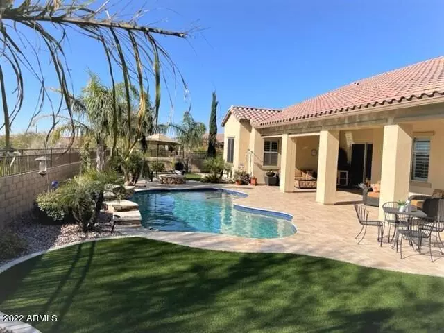 10121 E TOPAZ Avenue, Mesa, AZ 85212