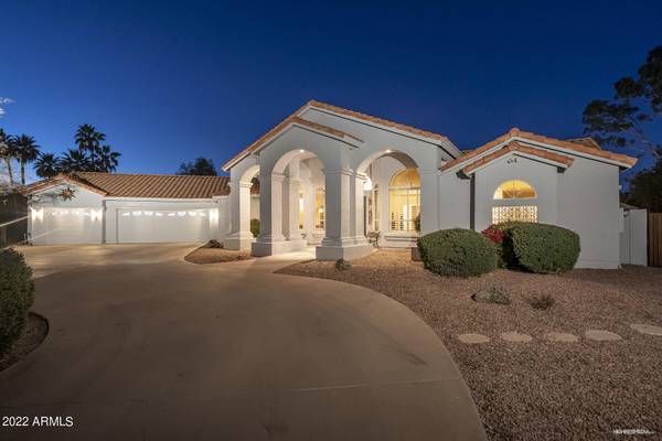 Scottsdale, AZ 85260,10330 E PARADISE Drive