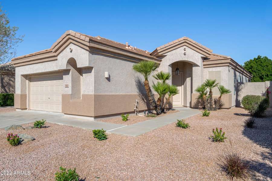 922 W RAVEN Drive, Chandler, AZ 85286