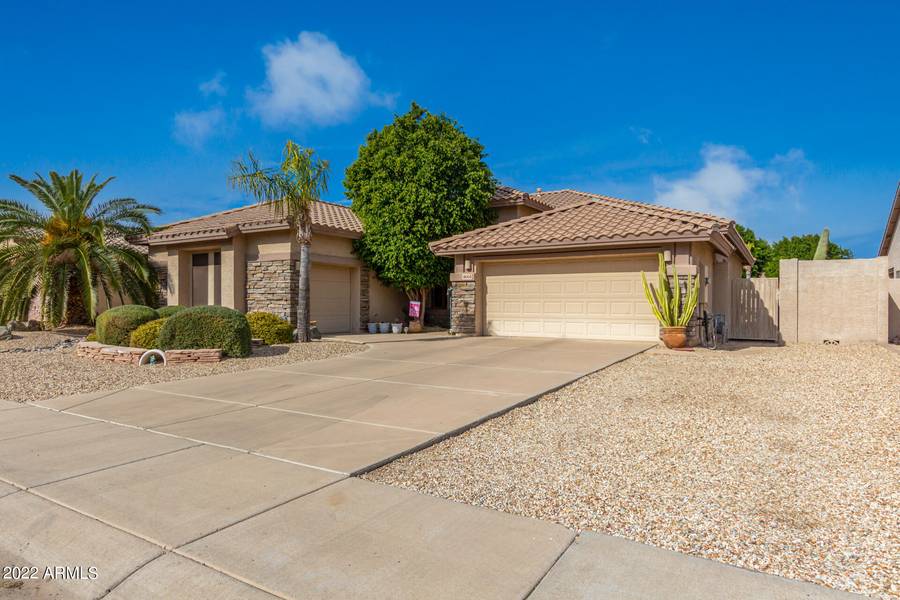 8004 W ROBIN Lane, Peoria, AZ 85383