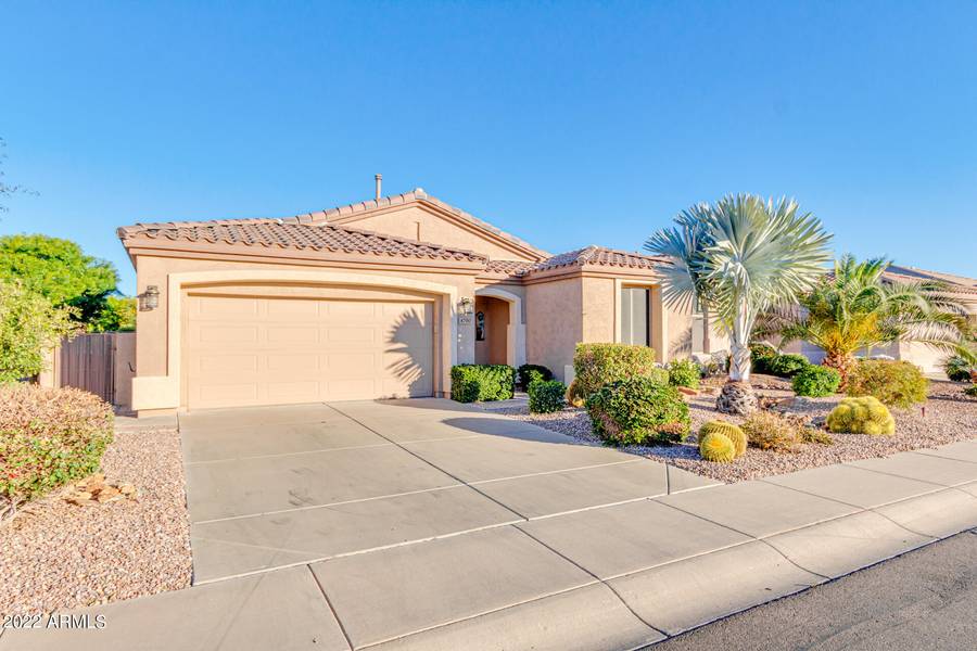 4200 E NARROWLEAF Drive, Gilbert, AZ 85298