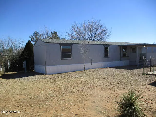 Huachuca City, AZ 85616,135 E VIA CORTA --