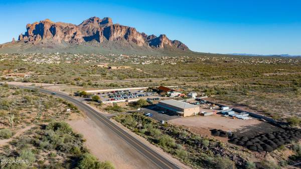 Apache Junction, AZ 85119,3695 E APACHE Trail