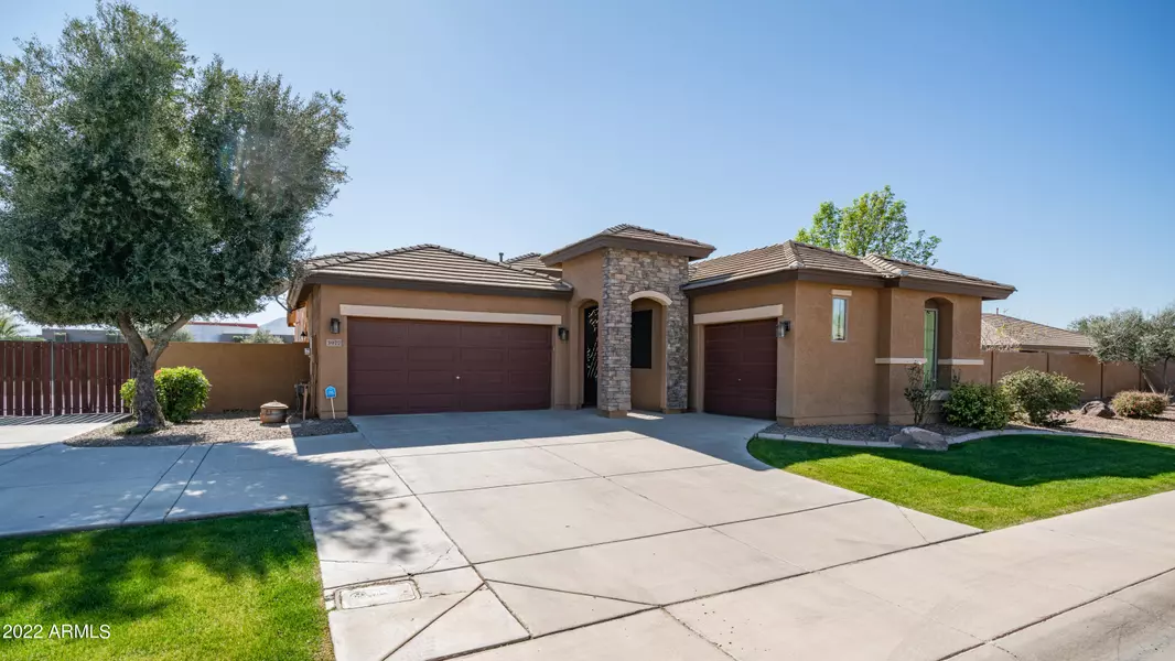 3977 E VERNON Street, Gilbert, AZ 85298