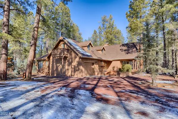 55 E WOODLAND LAKE Road, Pinetop, AZ 85935