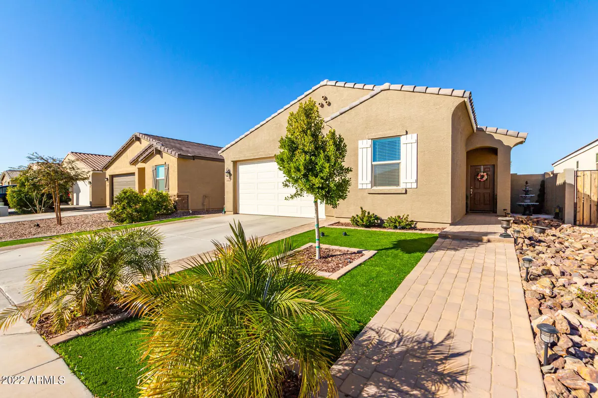 San Tan Valley, AZ 85140,322 W TENIA Trail