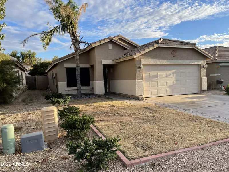 1051 E MONTELEONE Street, San Tan Valley, AZ 85140