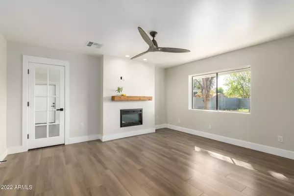 Gilbert, AZ 85298,4959 S GREENFIELD Road