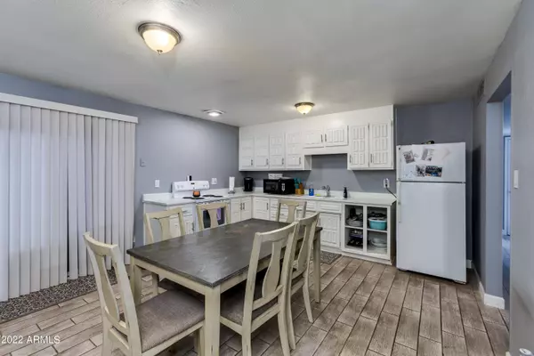 Phoenix, AZ 85033,4742 N 82nd Avenue