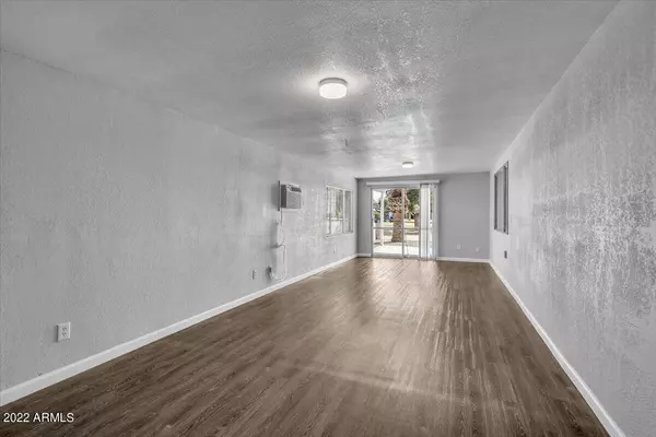 Mesa, AZ 85209,1762 S 74TH Street