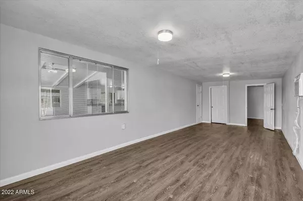 Mesa, AZ 85209,1762 S 74TH Street