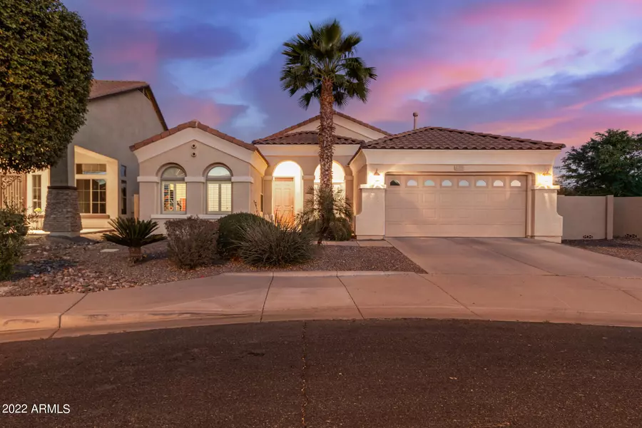 3725 S DANIELSON Way, Chandler, AZ 85286