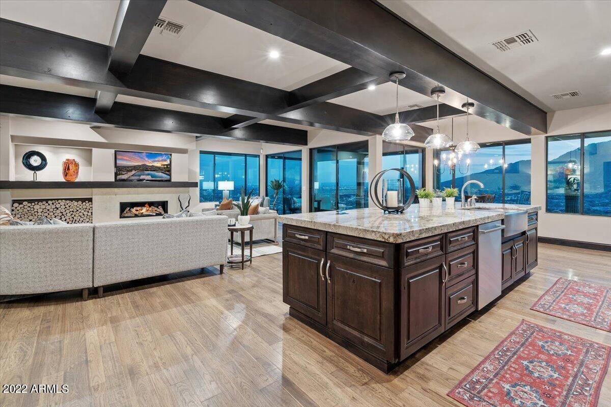 Paradise Valley, AZ 85253,5800 E GLEN Drive