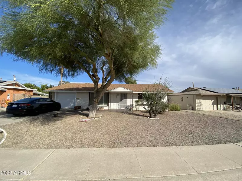 10802 W CANTERBURY Drive, Sun City, AZ 85351