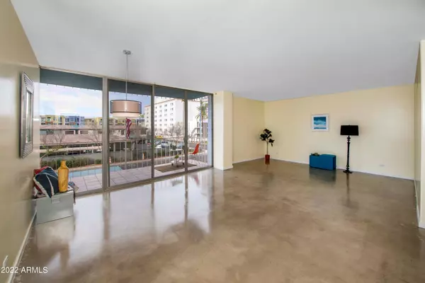 Phoenix, AZ 85013,207 W CLARENDON Avenue #2E