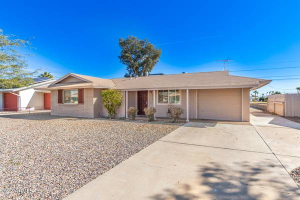 Sun City, AZ 85351,12213 N CHERRY HILLS Drive