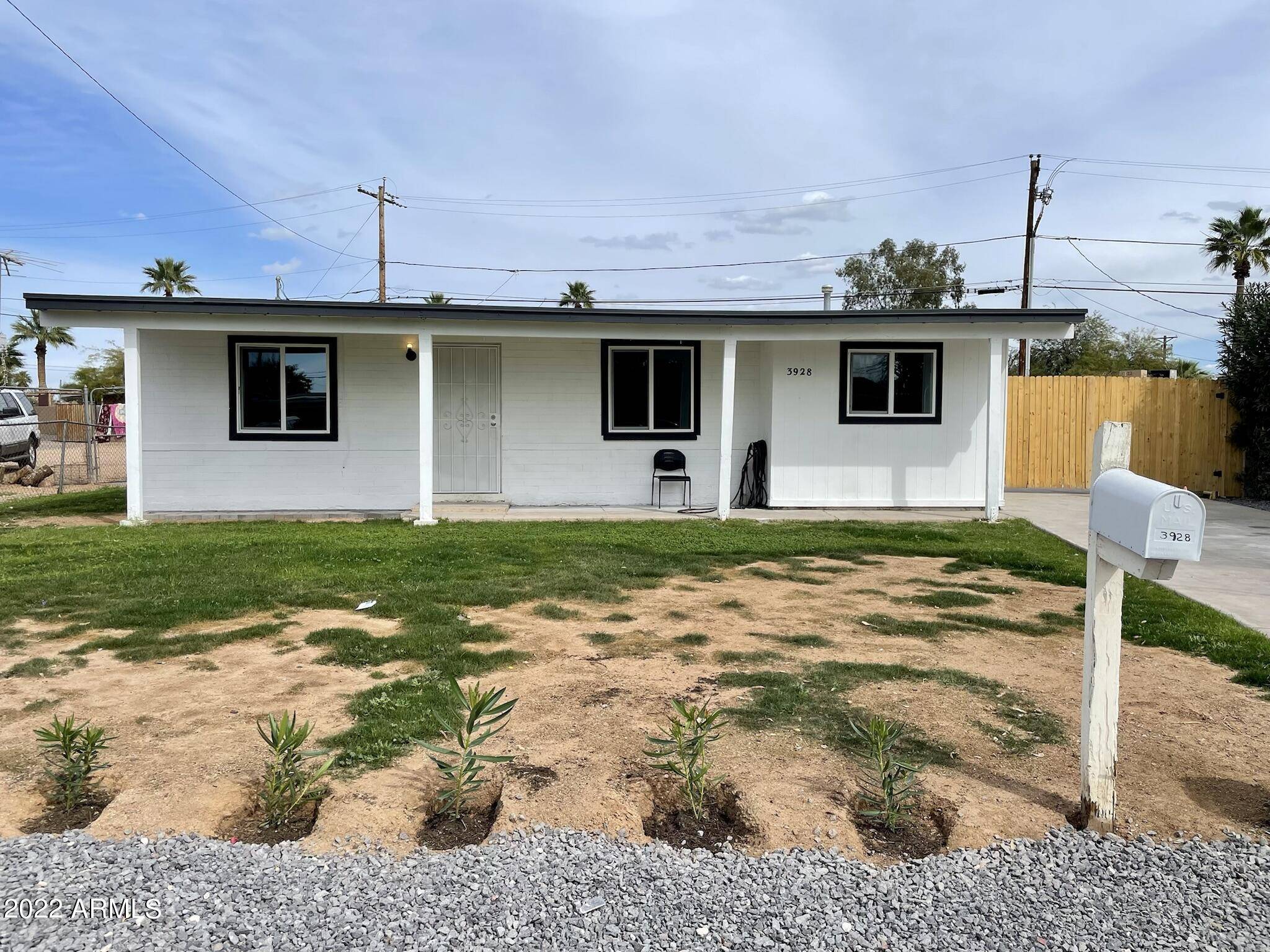 Phoenix, AZ 85009,3928 W CYPRESS Street