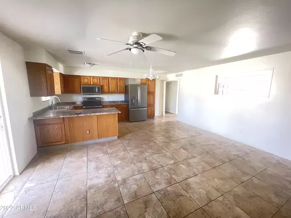 3634 W DENTON Lane, Phoenix, AZ 85019