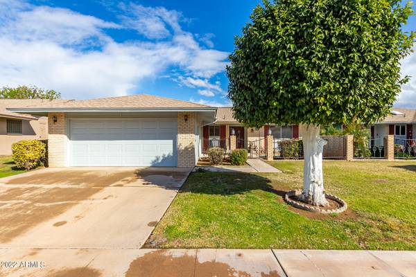 10520 W ROUNDELAY Circle, Sun City, AZ 85351