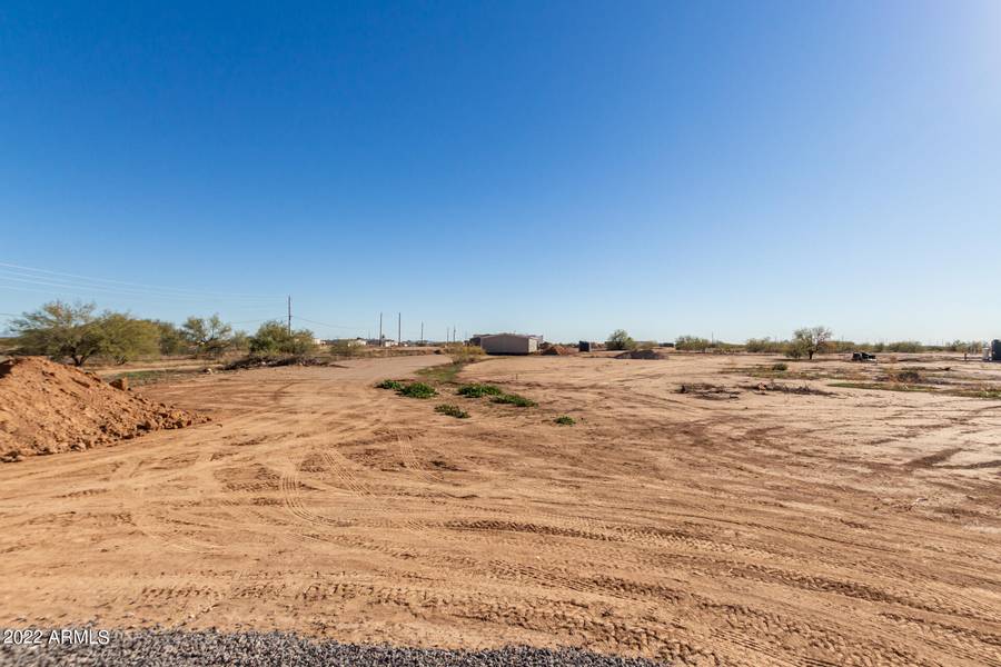 31946 N Felix Road, San Tan Valley, AZ 85143