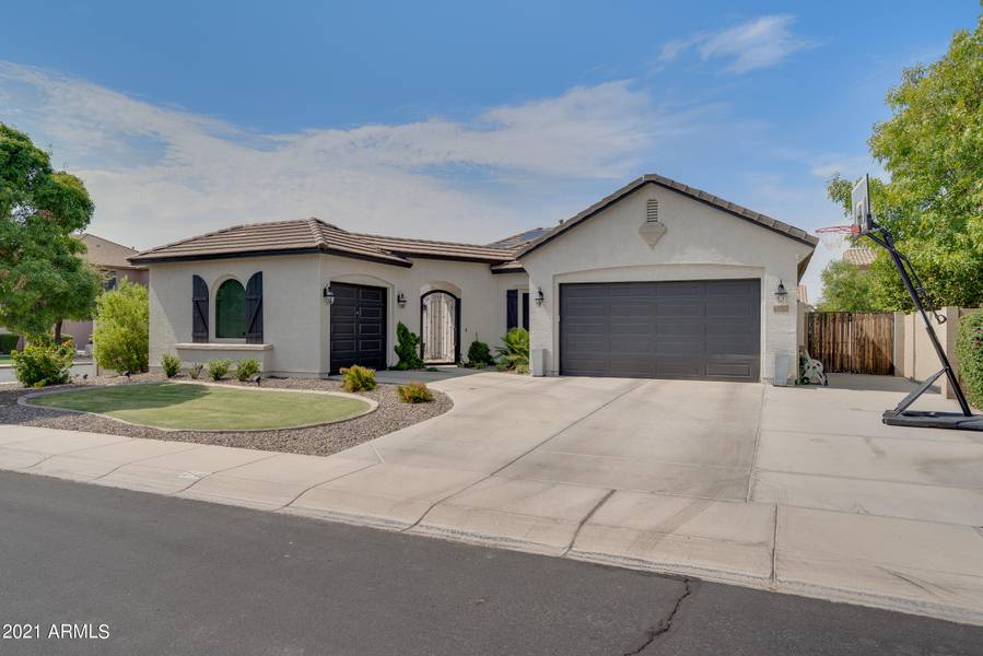 2542 E LANTANA Drive, Chandler, AZ 85286