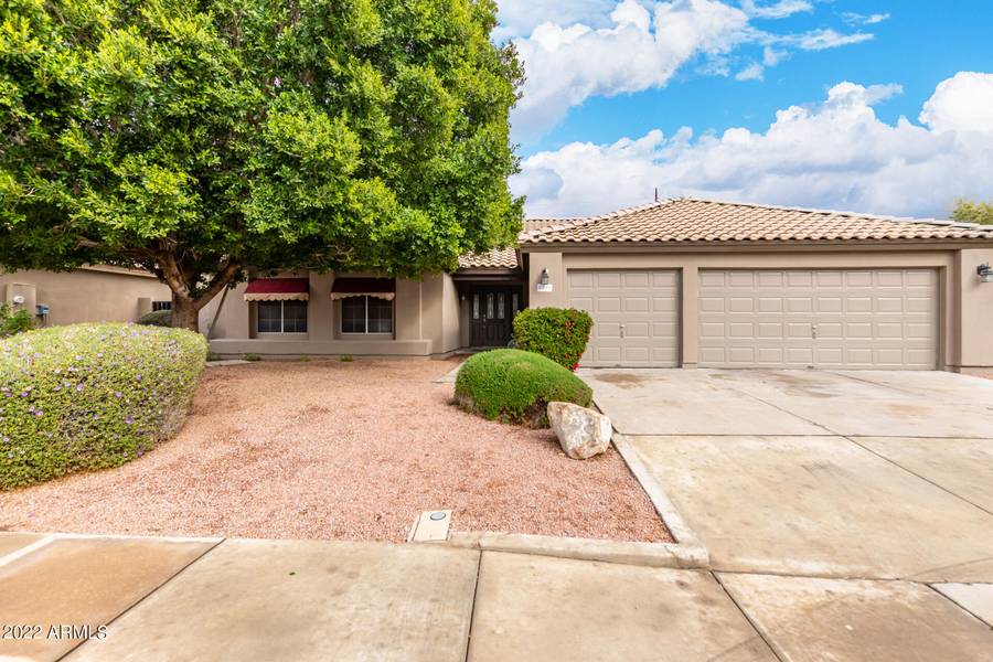 821 N SANTA ANNA Street, Chandler, AZ 85224