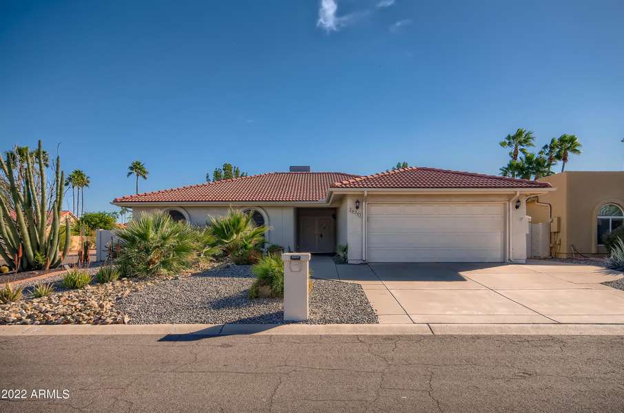 26201 S EASTLAKE Drive, Sun Lakes, AZ 85248