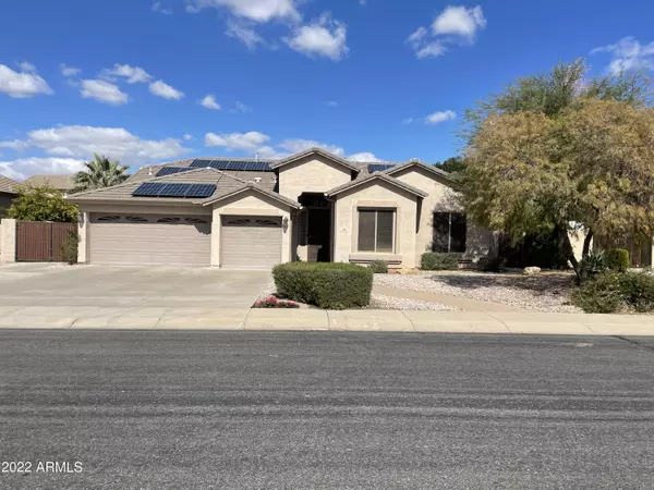 136 E JULIAN Drive, Gilbert, AZ 85295