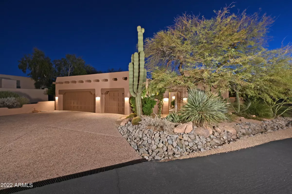 Carefree, AZ 85377,1084 N Boulder Drive