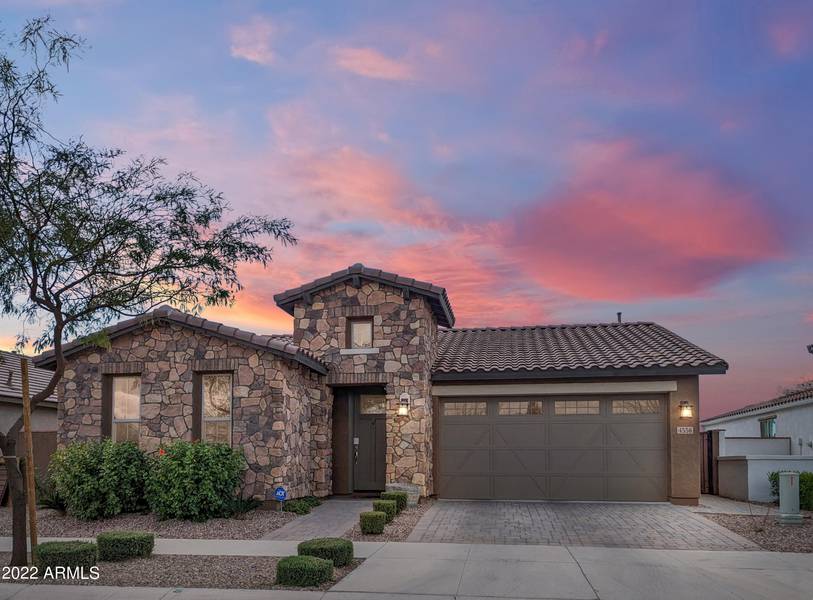 4556 S CENTRIC Way, Mesa, AZ 85212