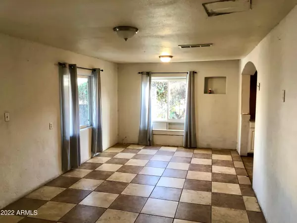 Phoenix, AZ 85008,318 N 47th Place