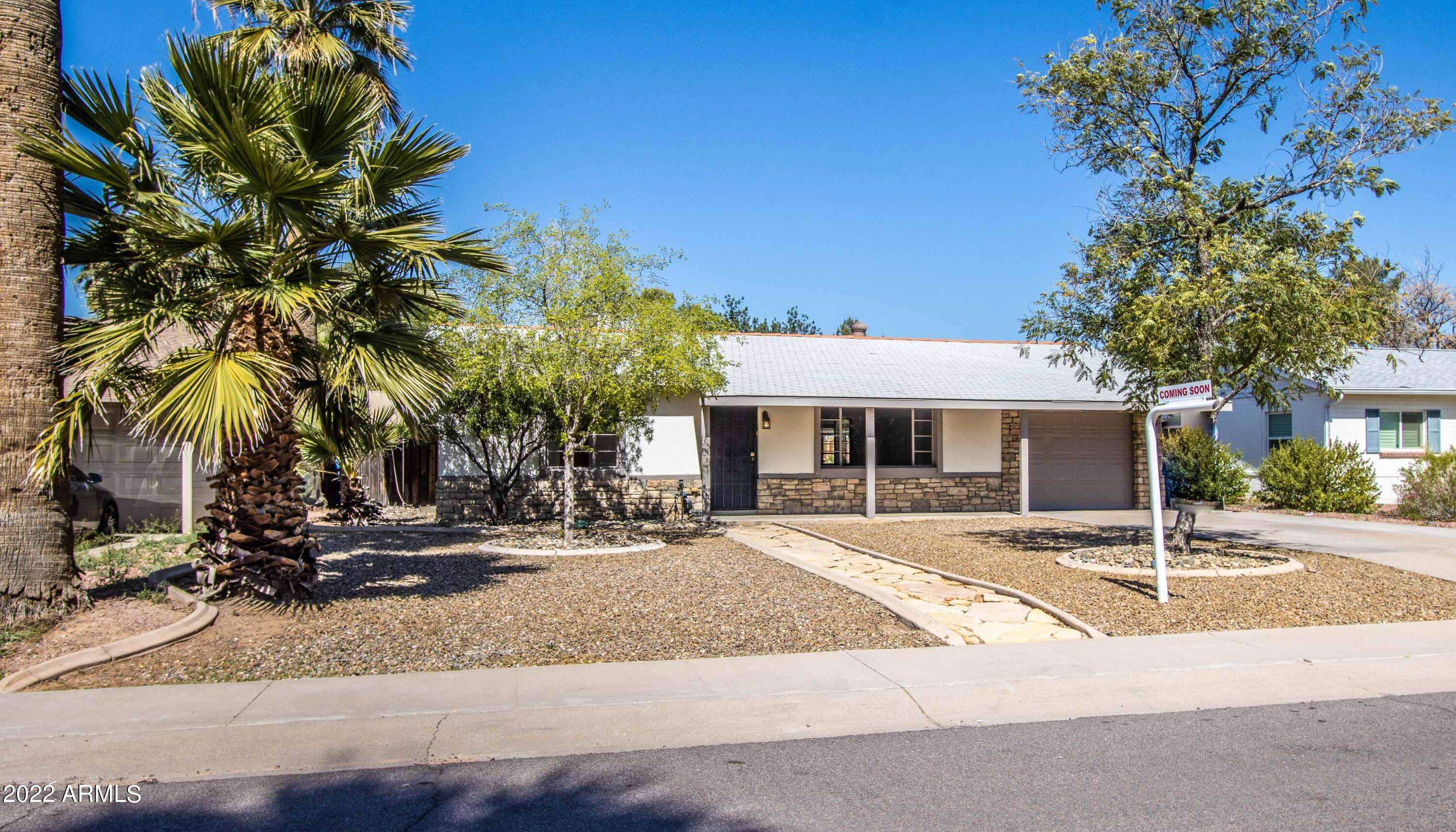 2240 E Weldon Avenue, Phoenix, AZ 85016