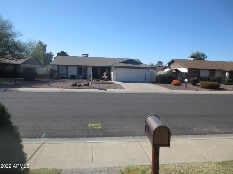 8520 N 51ST Drive, Glendale, AZ 85302