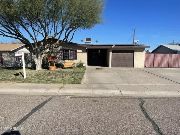 6124 W CLARENDON Avenue, Phoenix, AZ 85033