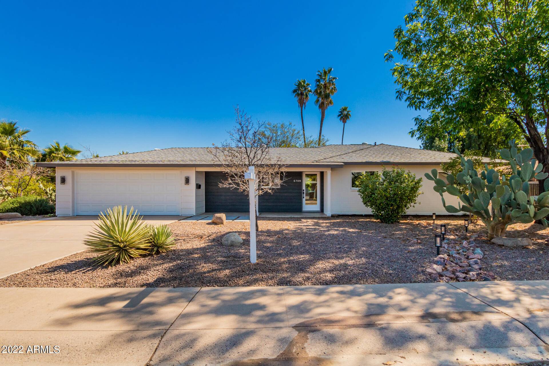 6709 N 16th Drive,  Phoenix,  AZ 85015